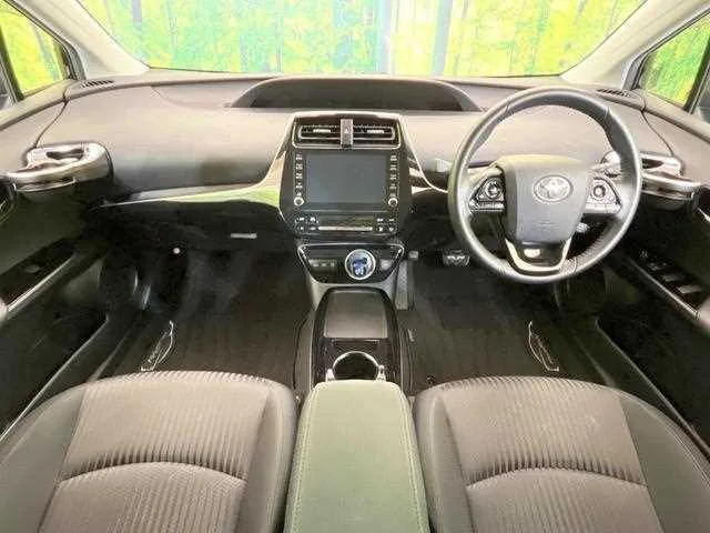 Toyota Prius 2022 — миниатюра 2