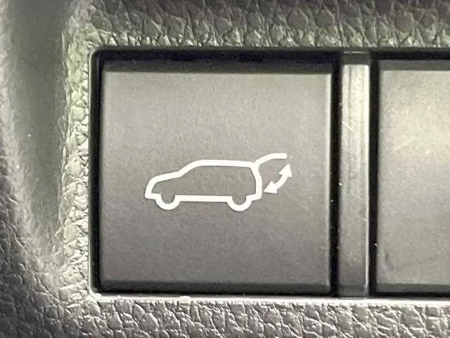 Toyota RAV4 2022 — миниатюра 3