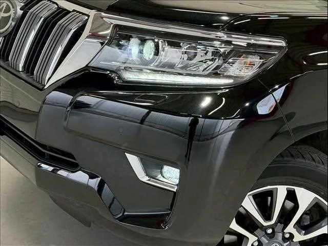 Toyota Land Cruiser Prado 2023 — миниатюра 4