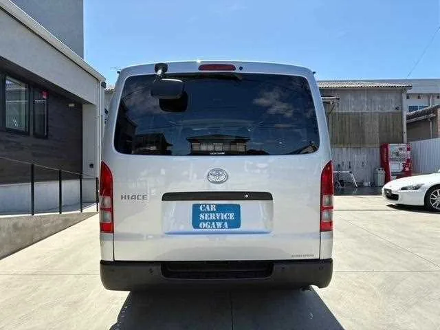 Toyota Hiace Van 2024 — миниатюра 3