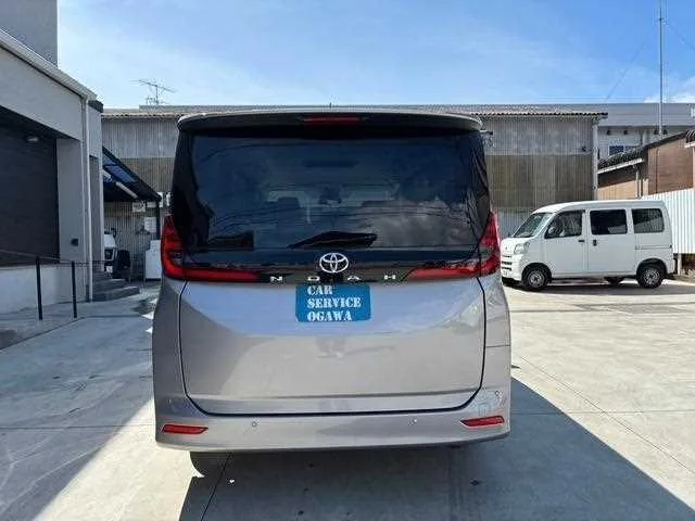 Toyota Noah 2023 — миниатюра 3