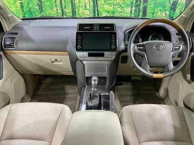 Toyota Land Cruiser Prado 2023 — миниатюра 2