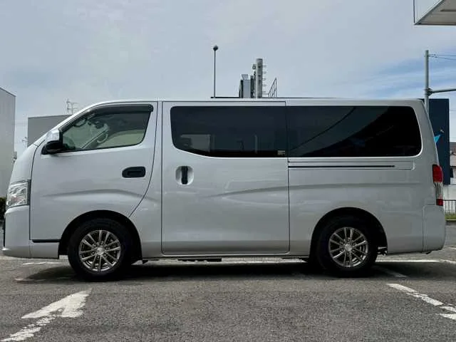 Nissan Caravan Van 2024 — миниатюра 3