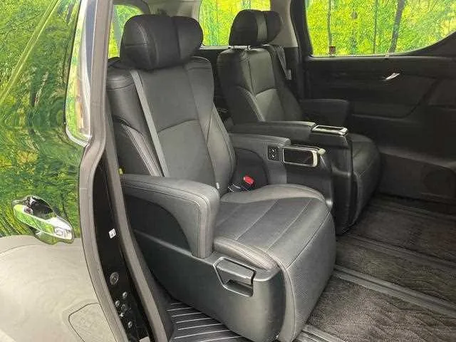 Toyota Alphard G 2022 — миниатюра 4