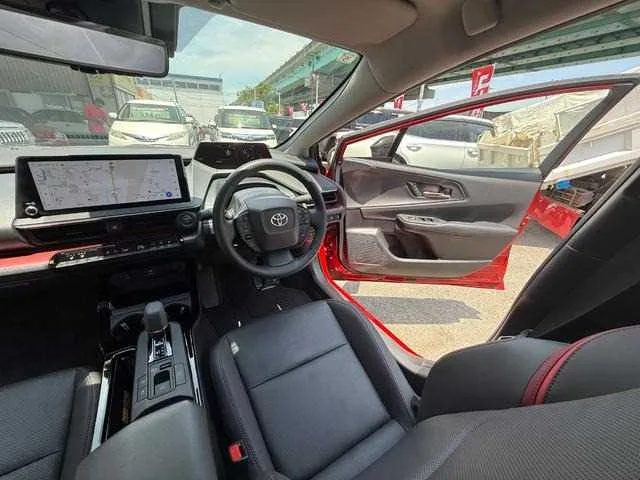 Toyota Prius 2023 — миниатюра 2
