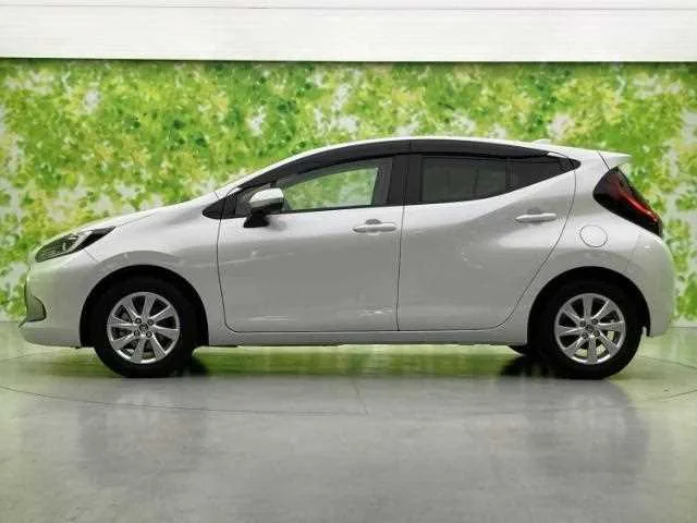 Toyota AQUA Z 2023 — миниатюра 2