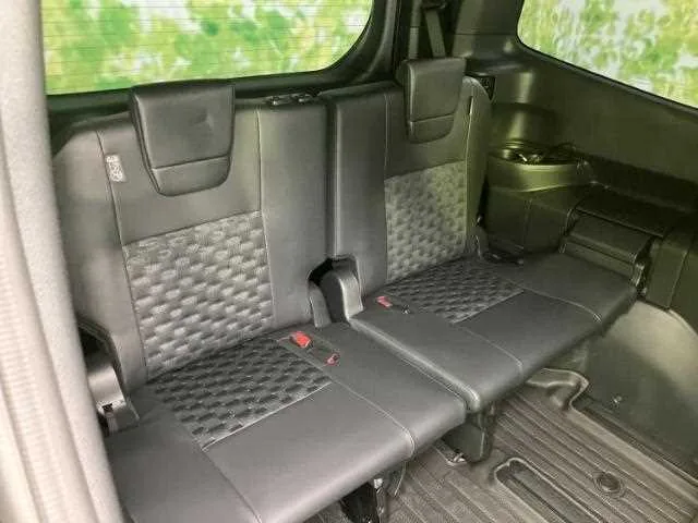 Toyota Voxy 2025 — миниатюра 3