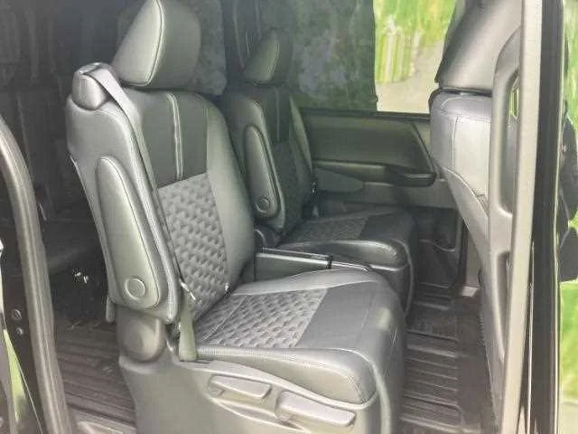 Toyota Voxy 2025 — миниатюра 5