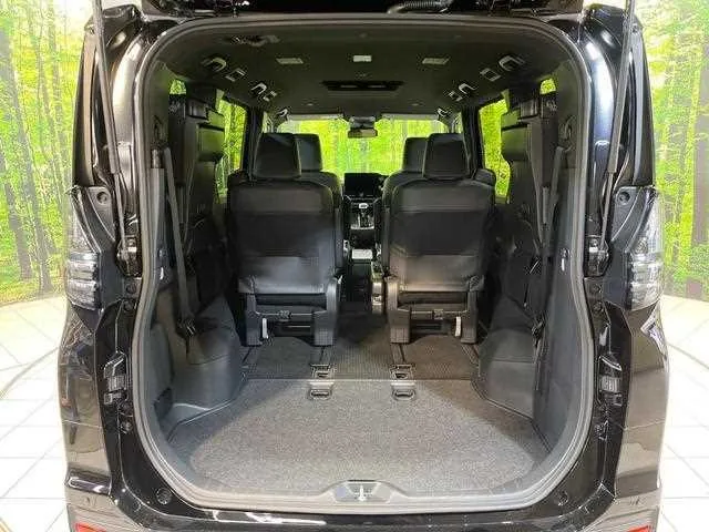 Toyota Voxy 2024 — миниатюра 4