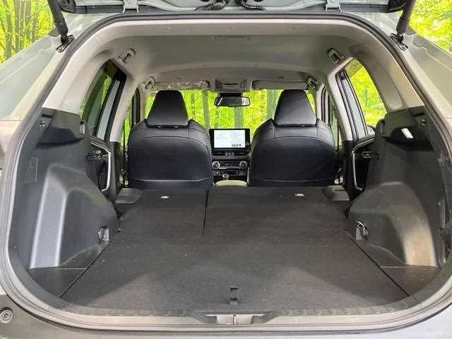 Toyota RAV4 2023 — миниатюра 4