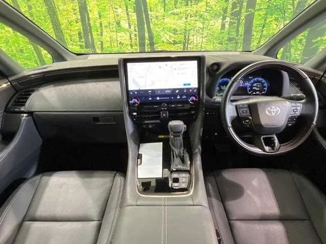 Toyota Alphard Hybrid 2024 — миниатюра 2