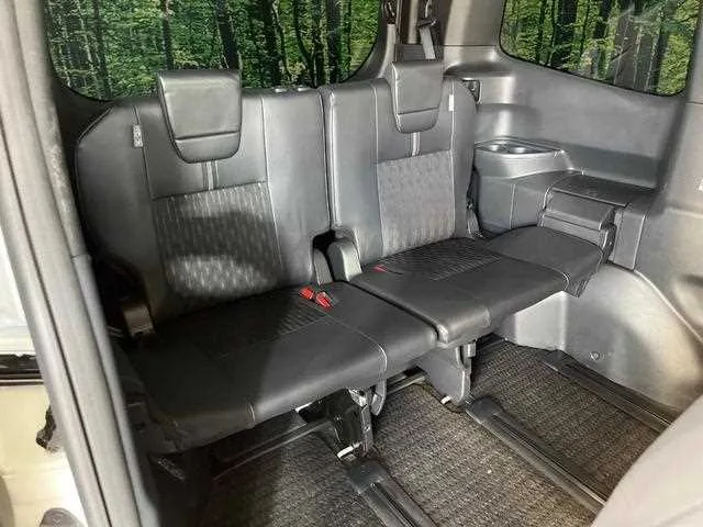Toyota Noah 2023 — миниатюра 4