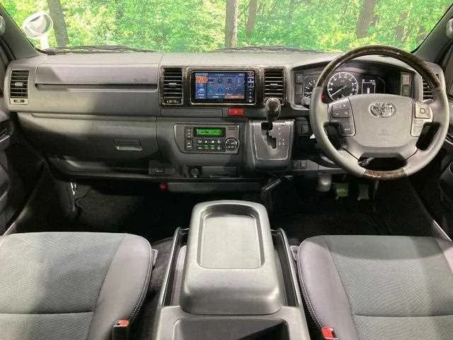 Toyota Hiace Van 2023 — миниатюра 2