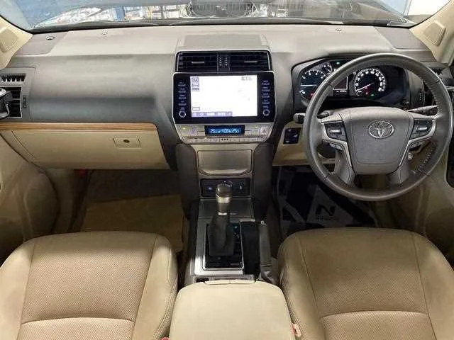 Toyota Land Cruiser Prado 2023 — миниатюра 2