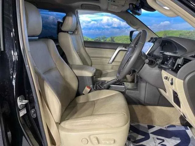 Toyota Land Cruiser Prado 2023 — миниатюра 5