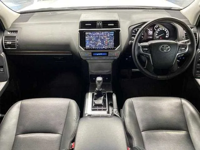 Toyota Land Cruiser Prado 2023 — миниатюра 2