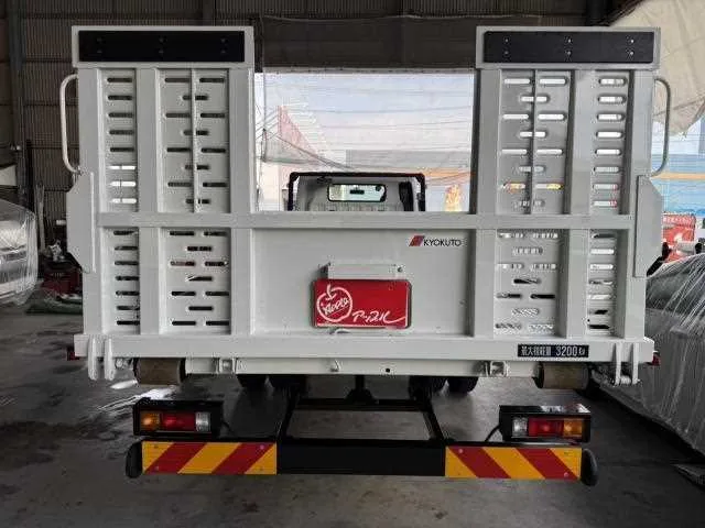 Mitsubishi Fuso Canter 2024 — миниатюра 2