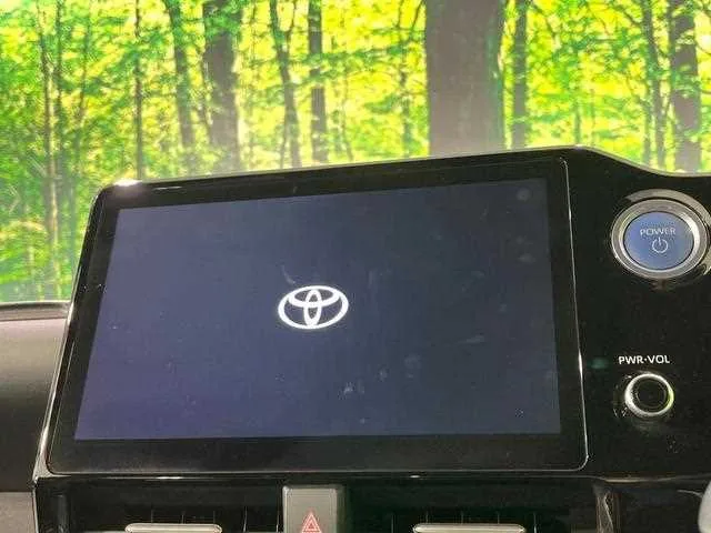 Toyota Voxy 2022 — миниатюра 5