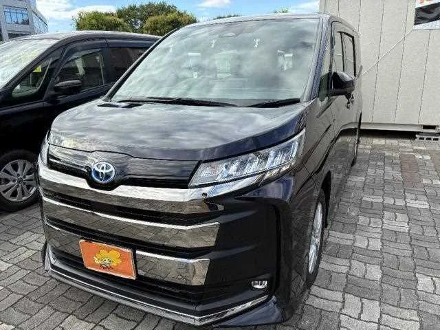 Toyota Noah 2022 — миниатюра 4
