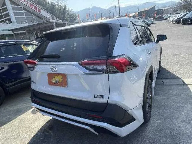 Toyota RAV4 2022 — миниатюра 2