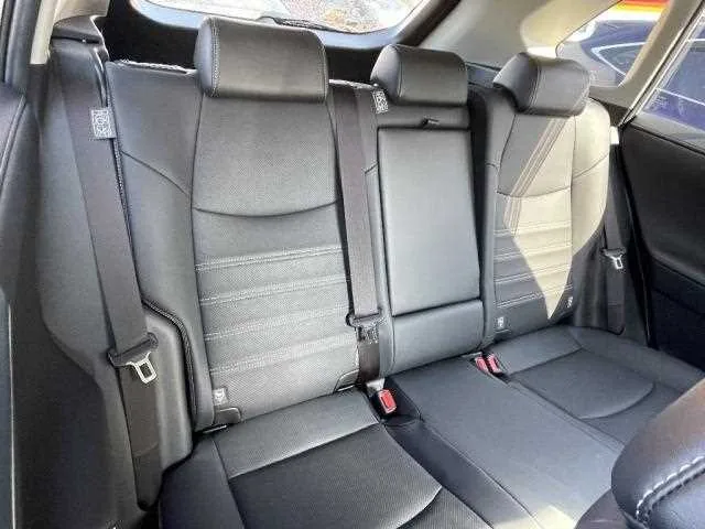 Toyota RAV4 2022 — миниатюра 3