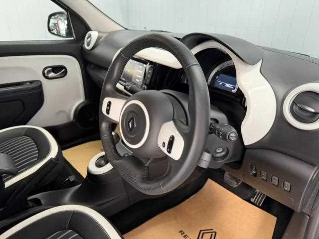 Renault Twingo 2024 — миниатюра 2