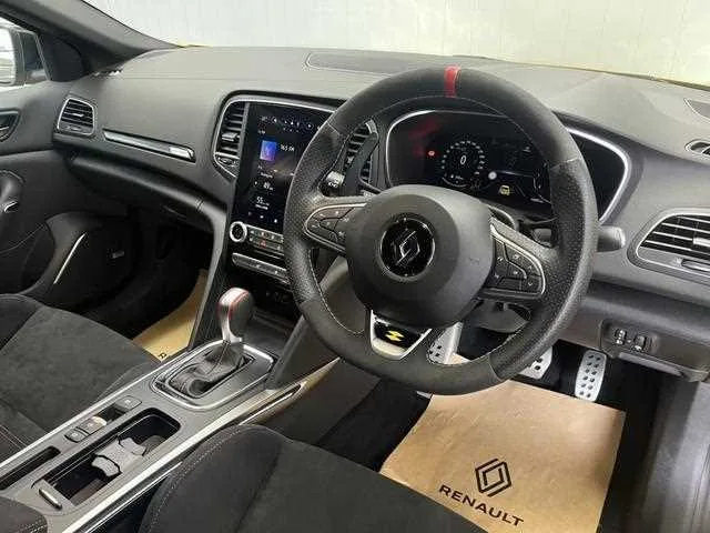 Renault Megane 2025 — миниатюра 2