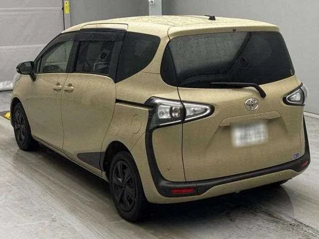 Toyota Sienta 2022 — миниатюра 2
