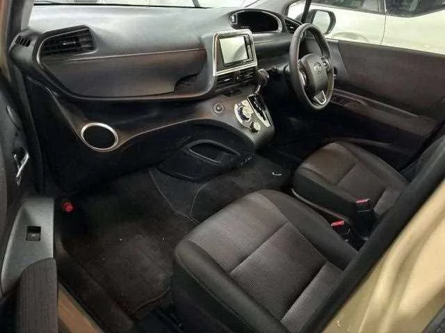 Toyota Sienta 2022 — миниатюра 3