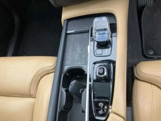 Volvo XC90 2023 — миниатюра 4