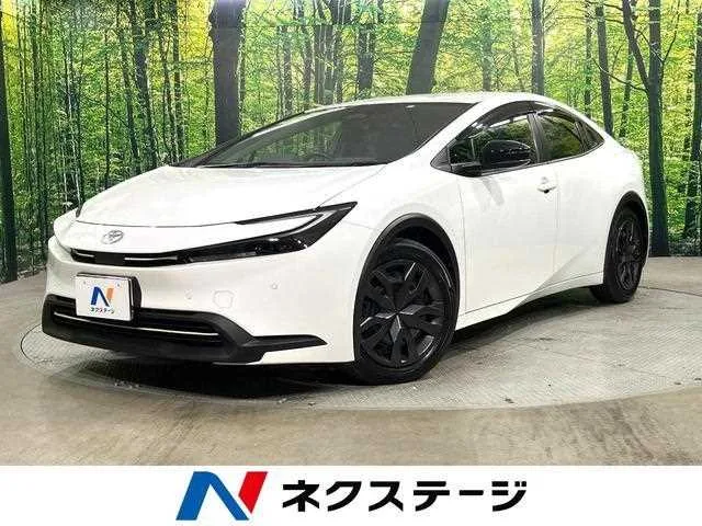Toyota Prius 2023 — фото 1, купить с доставкой в Москву