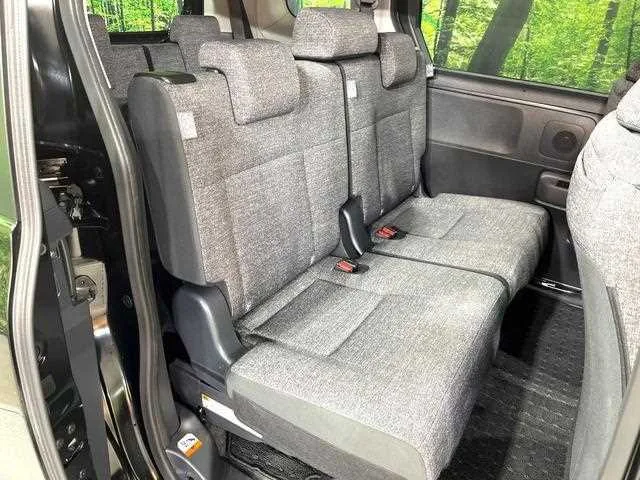 Toyota Sienta 2025 — миниатюра 4