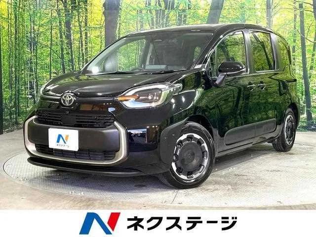 Toyota Sienta 2025 — фото 1, купить с доставкой в Москву