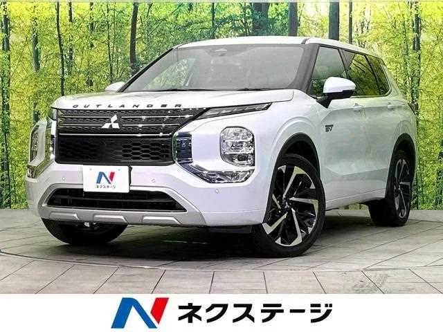 Mitsubishi Outlander 2022 — фото 1, купить с доставкой в Москву