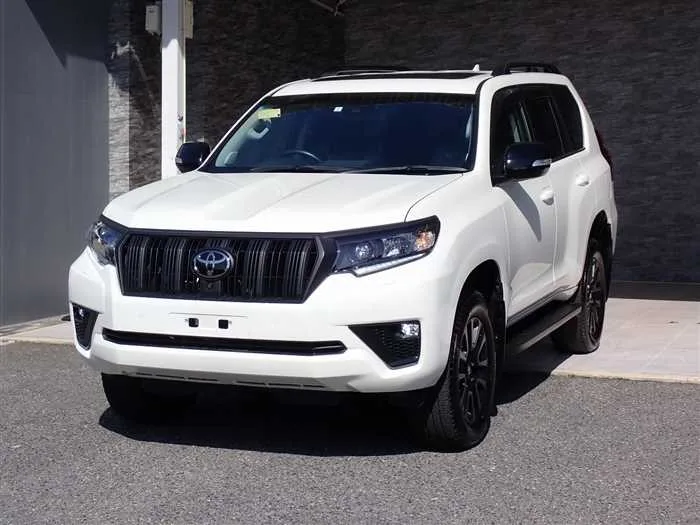 Toyota Land Cruiser Prado TX-L Matte Black Edition 2023 — фото 1, купить с доставкой в Москву