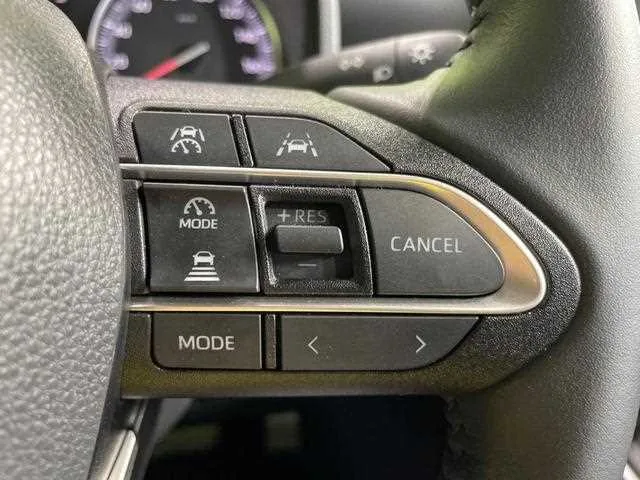 Toyota Voxy 2023 — миниатюра 3