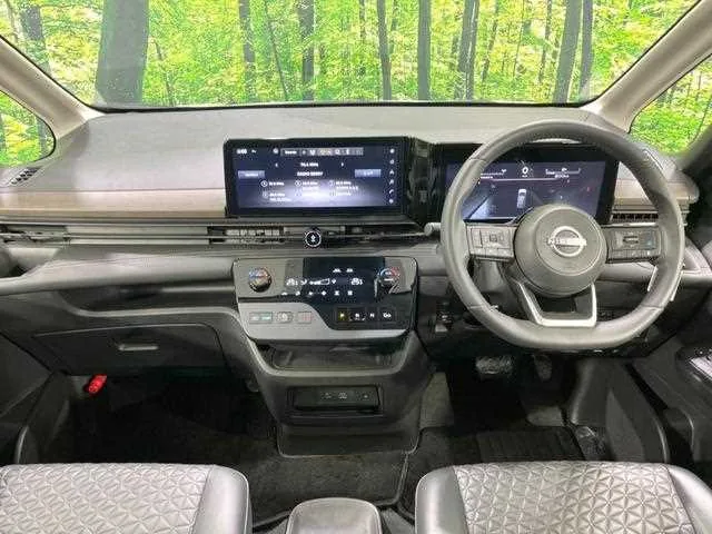 Nissan Serena 2023 — миниатюра 2