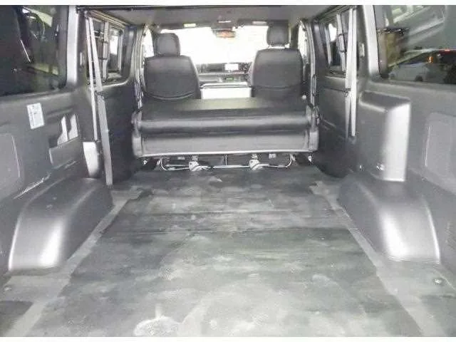 Toyota Hiace Van 2023 — миниатюра 3