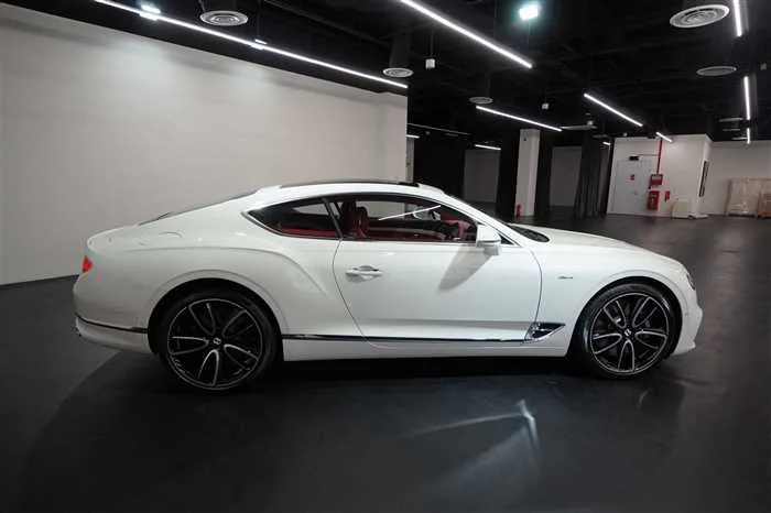 Bentley Continental GT CONTINENTAL GT AZURE V8 2025 — миниатюра 3