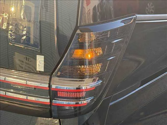 Toyota Voxy S-G 2023 — миниатюра 3