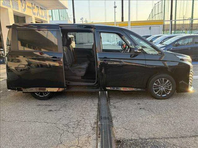 Toyota Voxy S-G 2023 — миниатюра 4