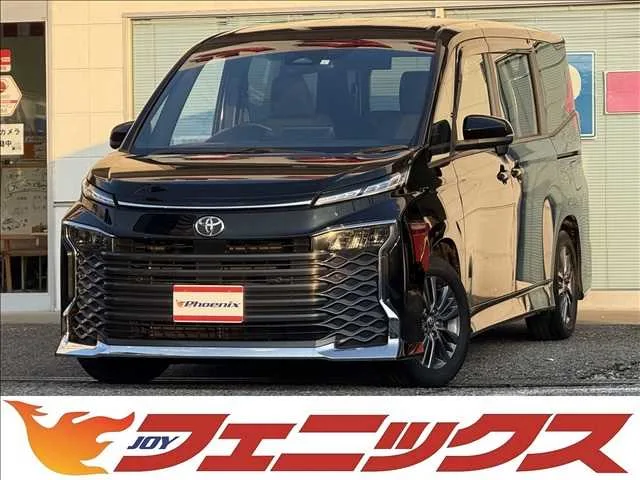 Toyota Voxy S-G 2023 — фото 1, купить с доставкой в Москву