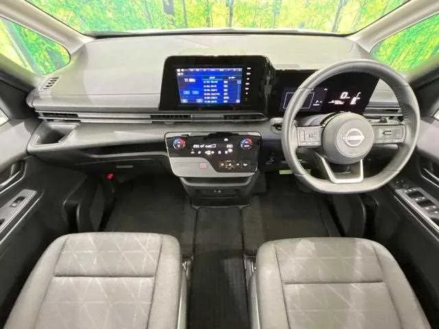 Nissan Serena 2024 — миниатюра 2