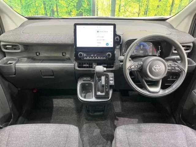 Toyota Sienta 2025 — миниатюра 2