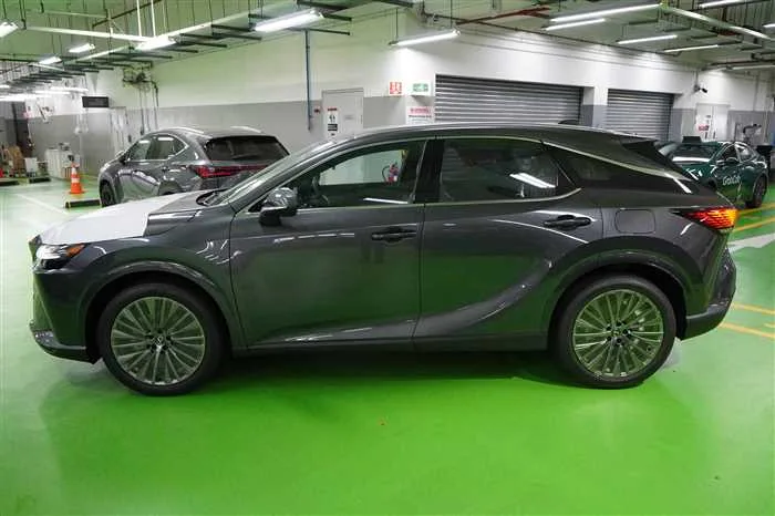 Lexus RX BRAND NEW RX350H LUXURY 2026 — миниатюра 2