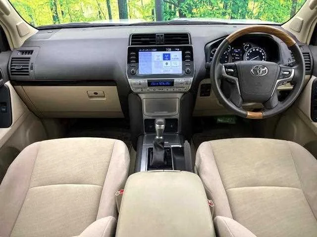 Toyota Land Cruiser Prado 2023 — миниатюра 2