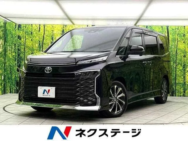 Toyota Voxy 2024 — фото 1, купить с доставкой в Москву