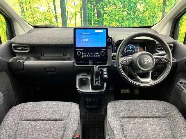 Toyota Sienta 2022 — миниатюра 2