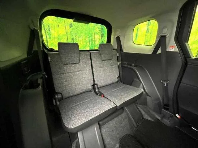 Toyota Sienta 2022 — миниатюра 4