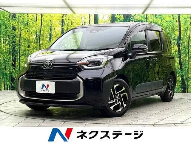 Toyota Sienta 2022 — фото 1, купить с доставкой в Москву
